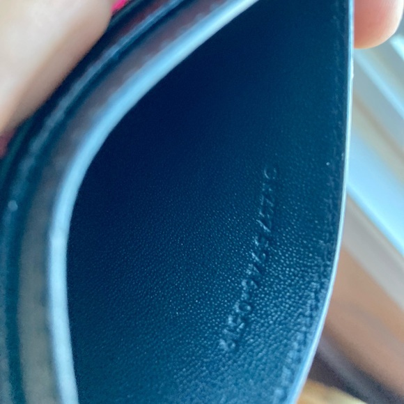 Authentic Yves Saint Laurent Leather Card Holder - Picture 5 of 7